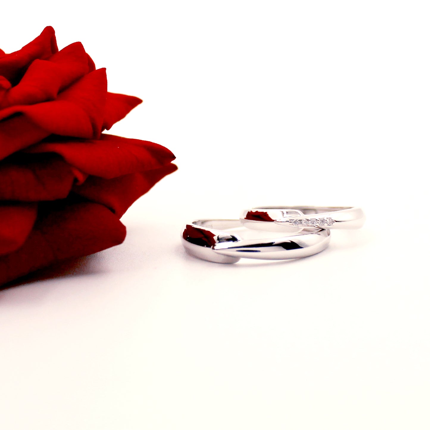 Interwind Love Rings