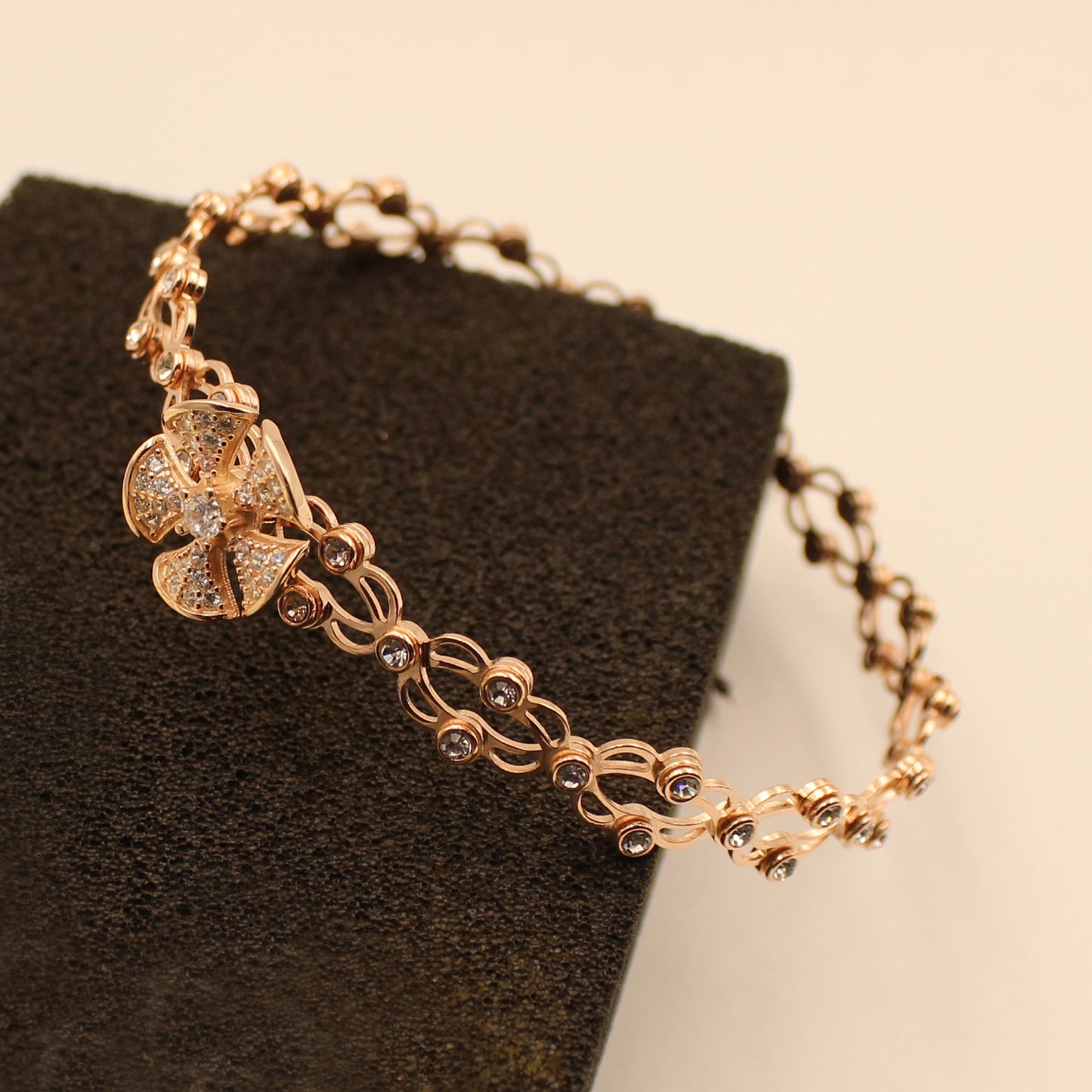 Supple Bracelet With Stone Flower