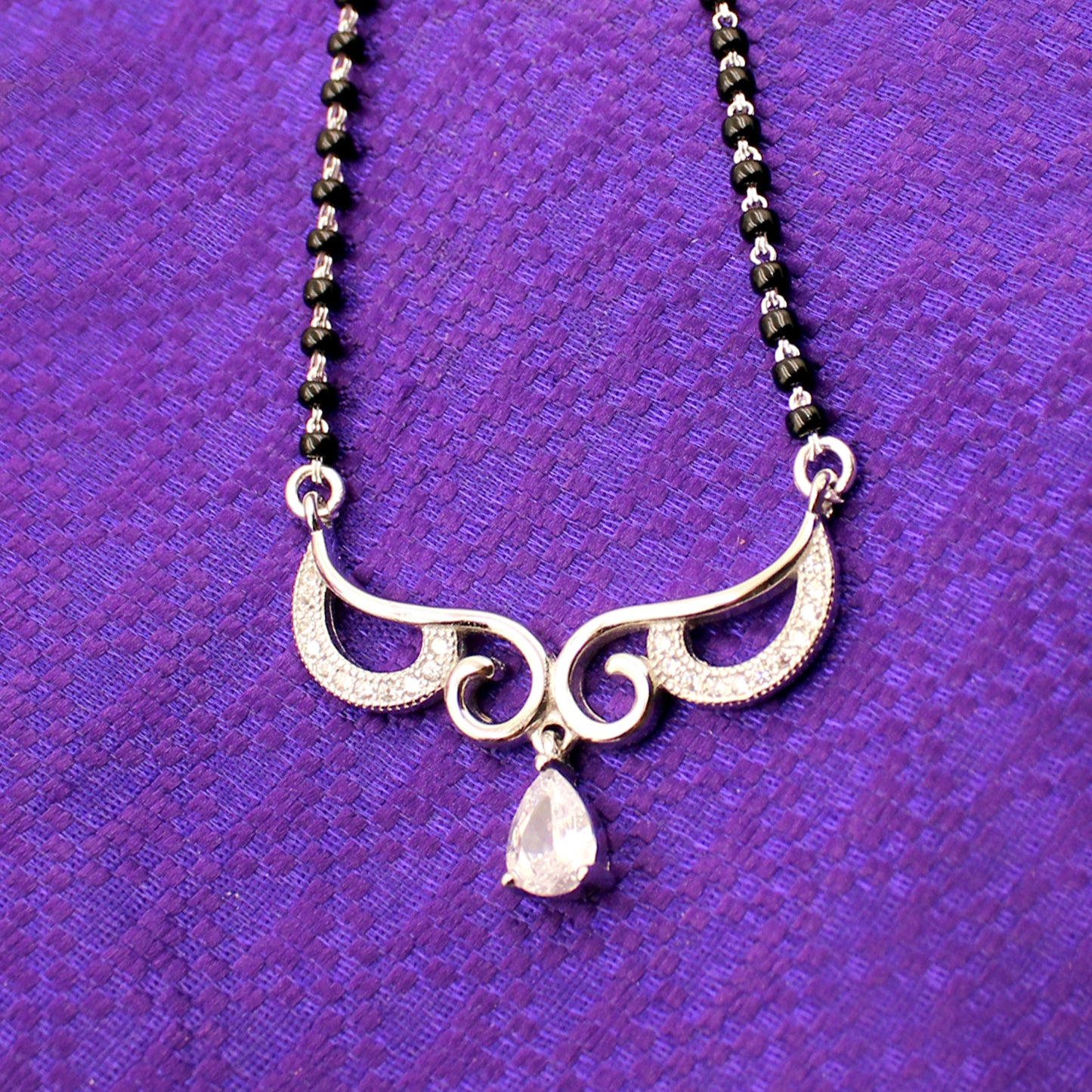 Attractive Swirl Design Mangalsutra