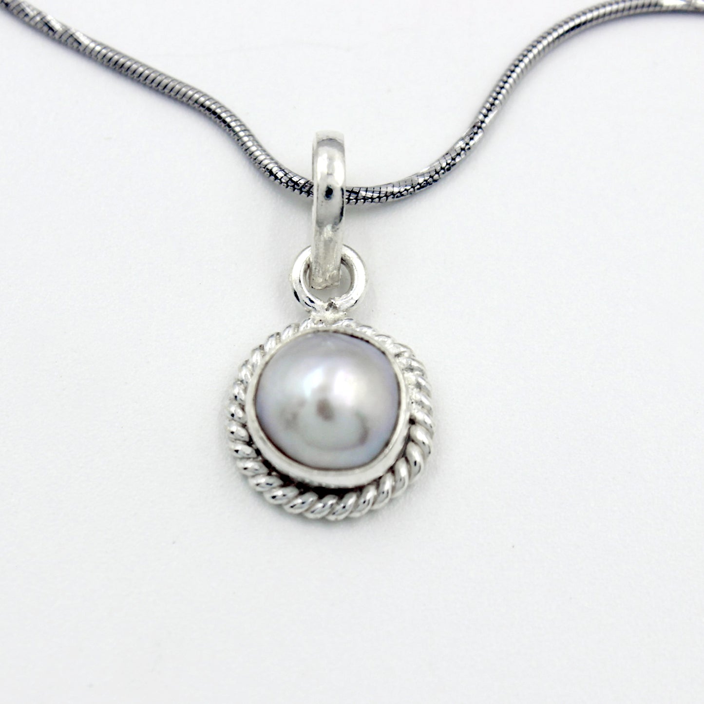 Silver Pretty In Pearl Pendant