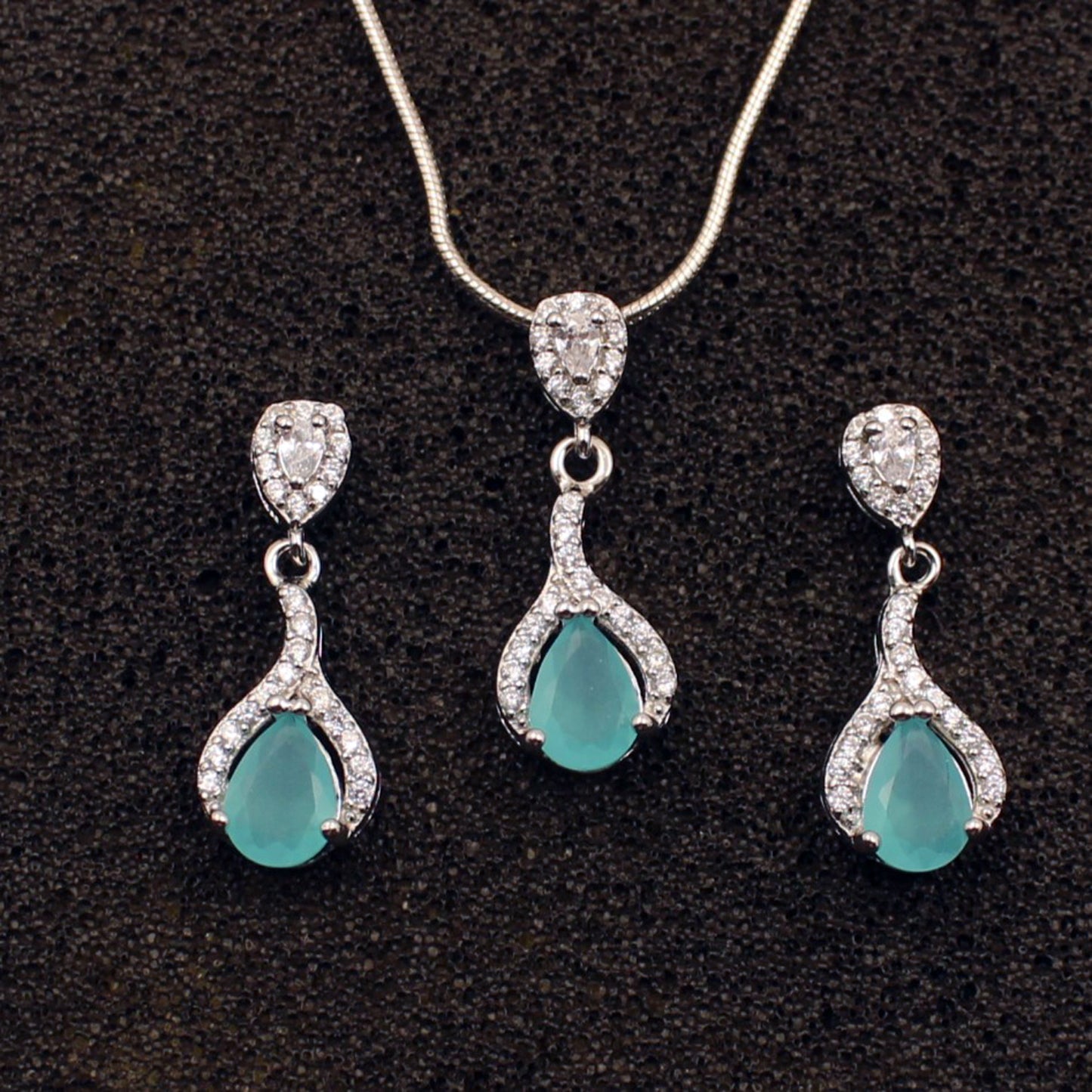 Silver Aqua Falling Dew Set