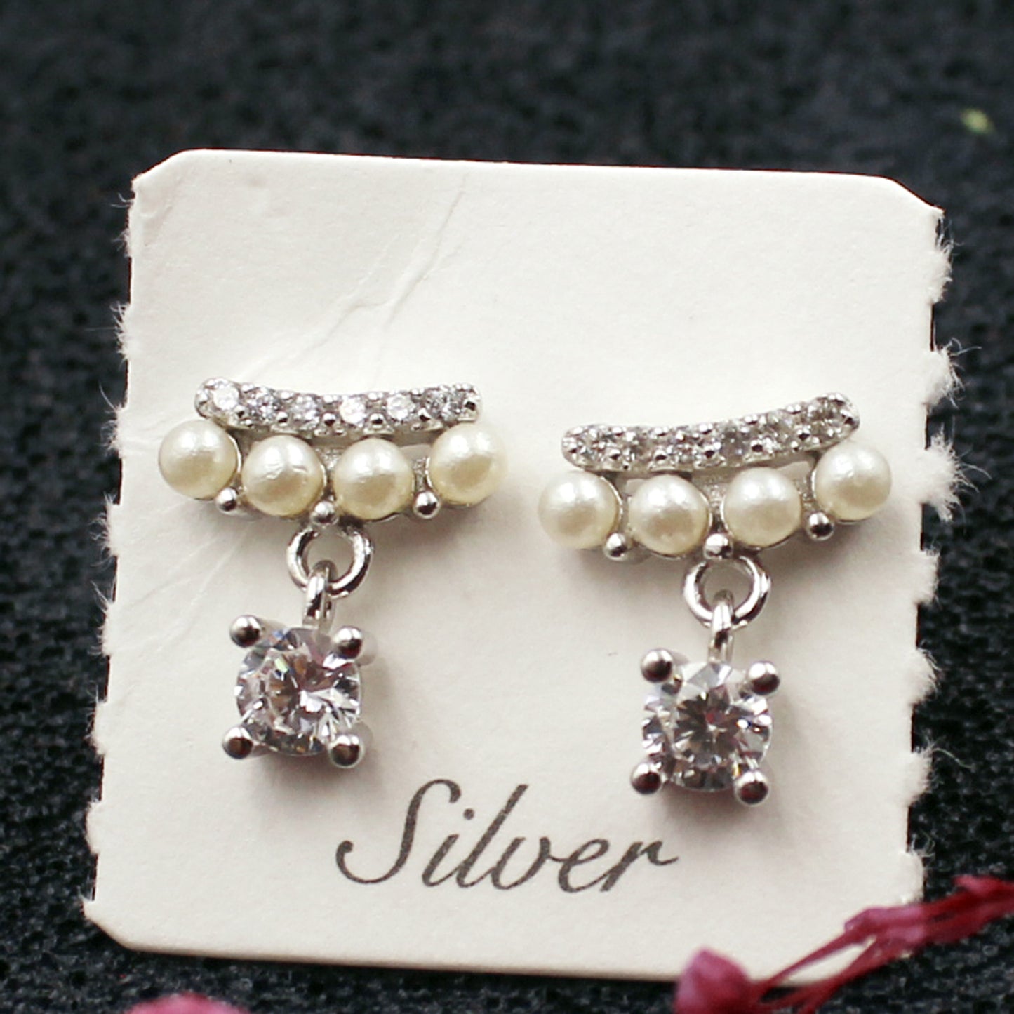 Shiny Stone And Pearl Earring
