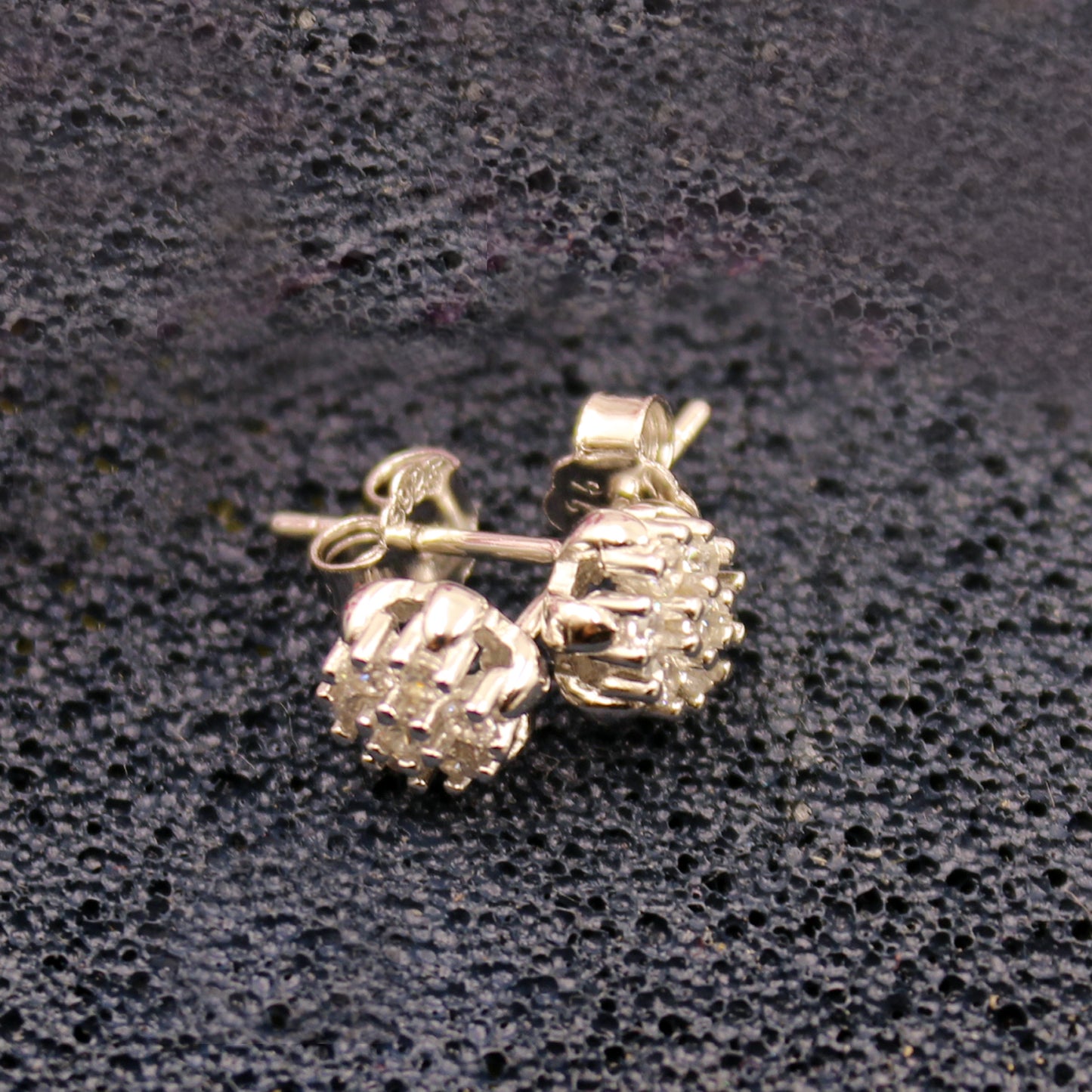 Silver Stud Flower tops