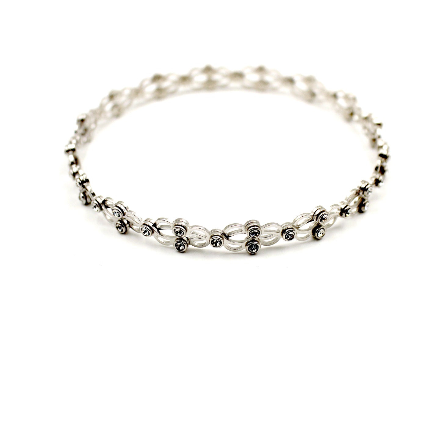 Supple Bracelet With Royal White Stone