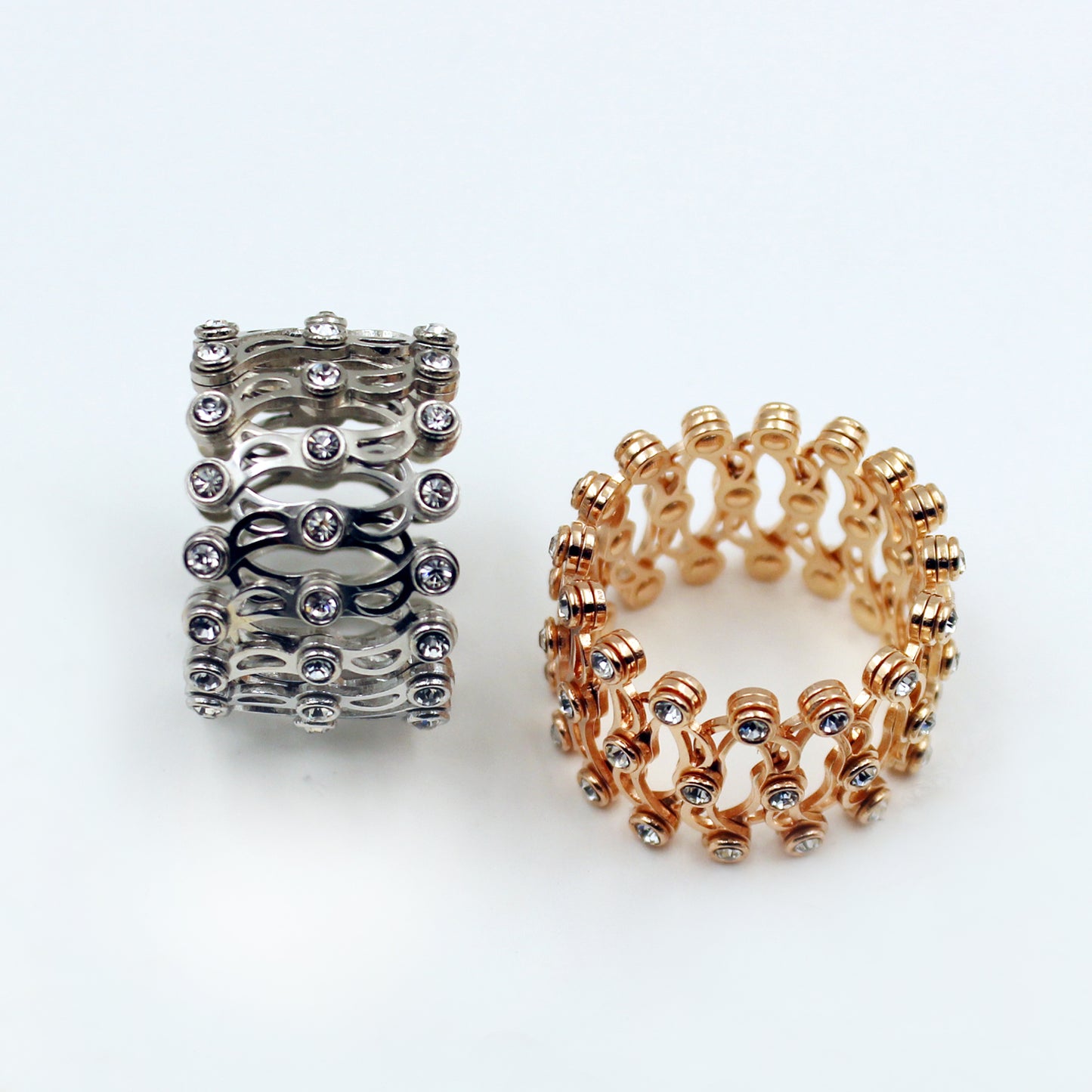Supple Bracelet With Royal White Stone