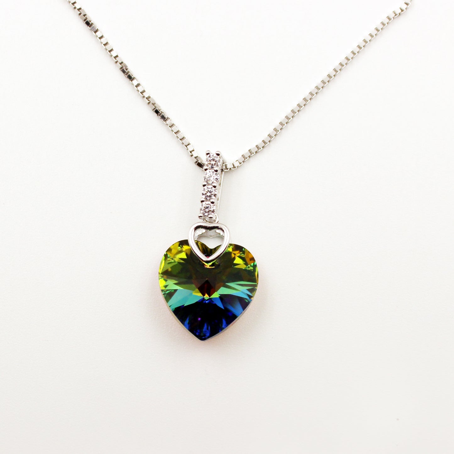 A Silver Cristal Heart Shape Necklace