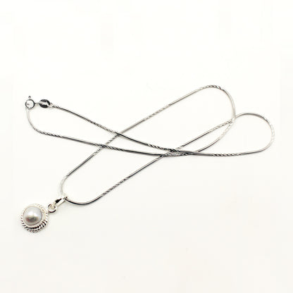 Silver Pretty In Pearl Pendant