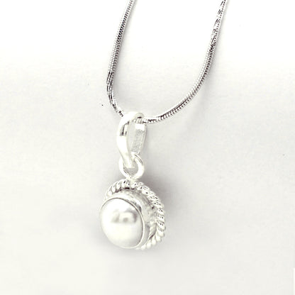 Silver Pretty In Pearl Pendant