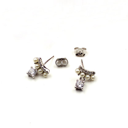Shiny Stone And Pearl Earring